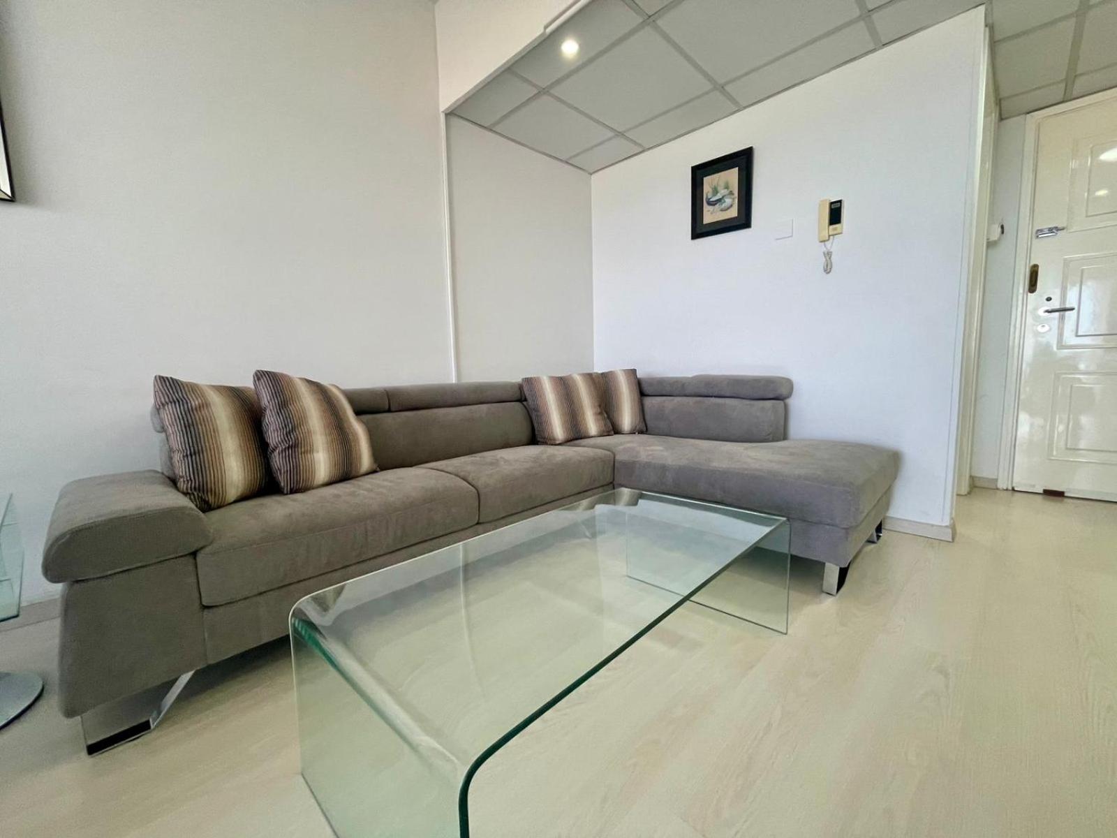 Sea View Suite In Makenzy Ларнака Екстериор снимка