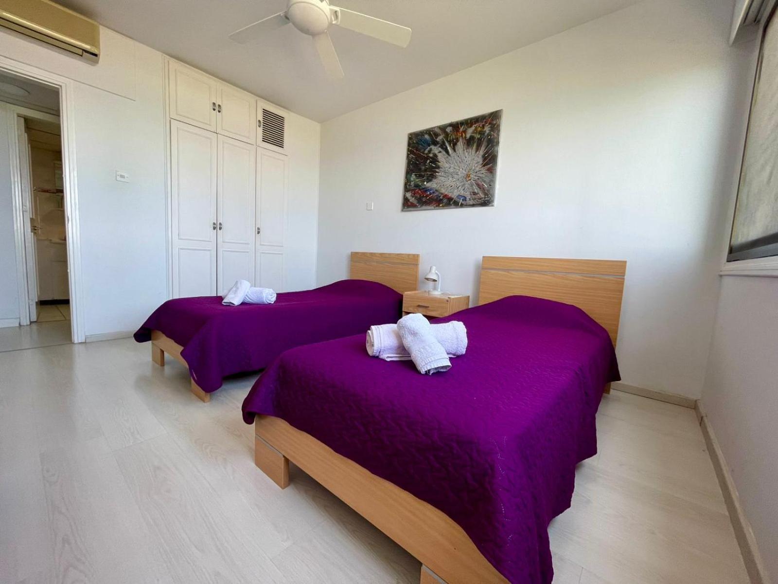 Sea View Suite In Makenzy Ларнака Екстериор снимка