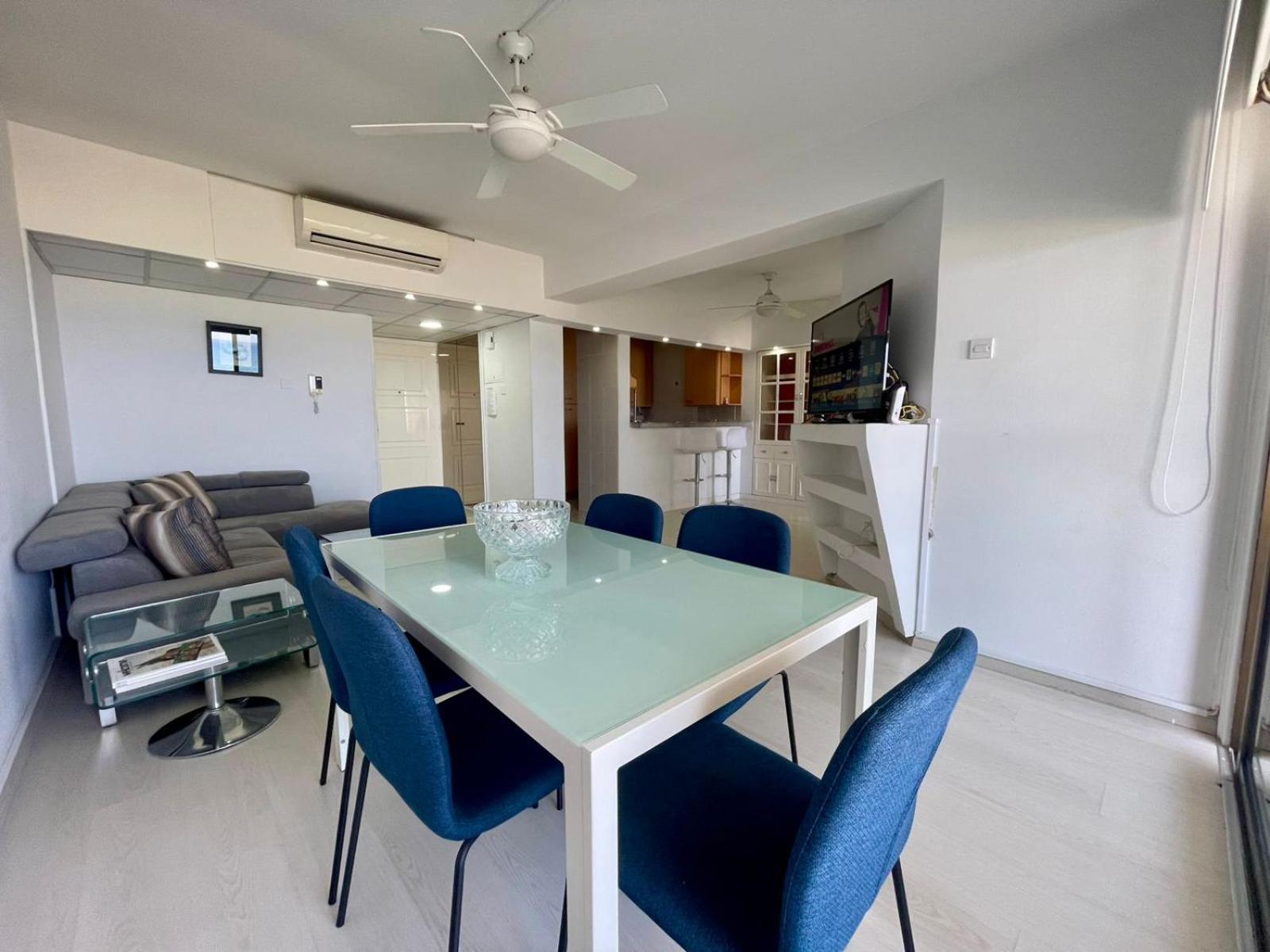 Sea View Suite In Makenzy Ларнака Екстериор снимка